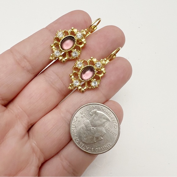 Vintage Ornate Purple Glass Cabochon Rhinestone Goldtone Leverback Drop Earrings - Picture 2 of 3
